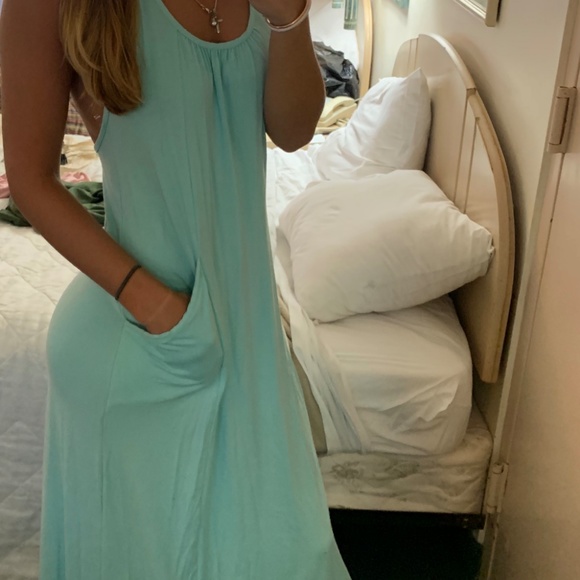 Maxi Dress With Open Back - Picture 3 of 3